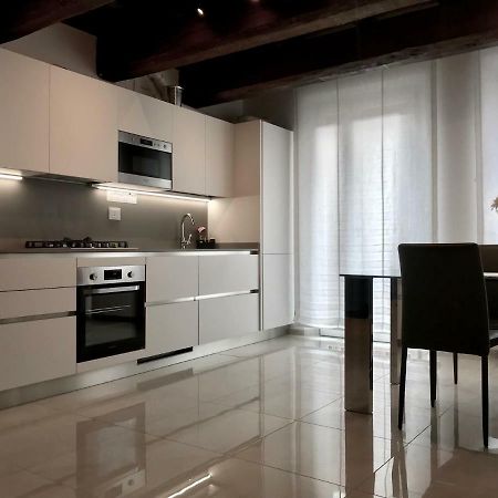Moderno Affaccio Su Via Mazzini Apartment Ferrara Exterior foto