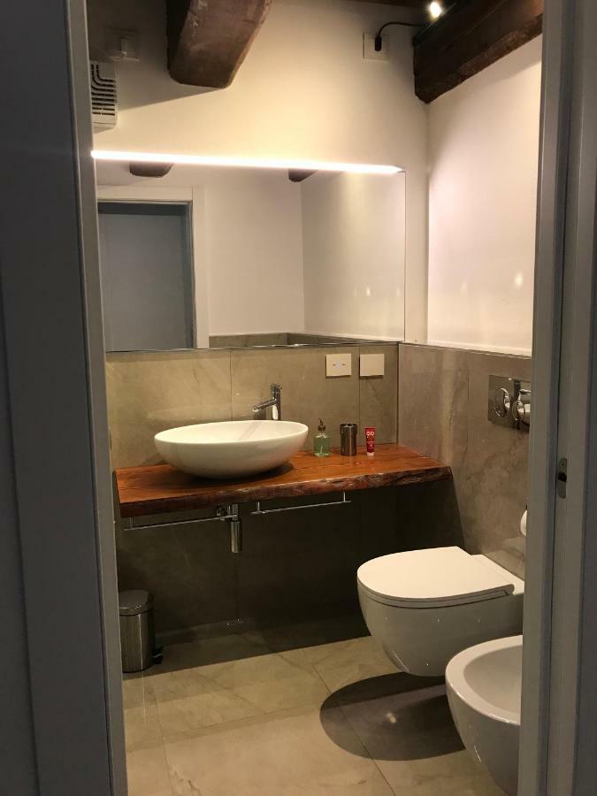 Moderno Affaccio Su Via Mazzini Apartment Ferrara Exterior foto