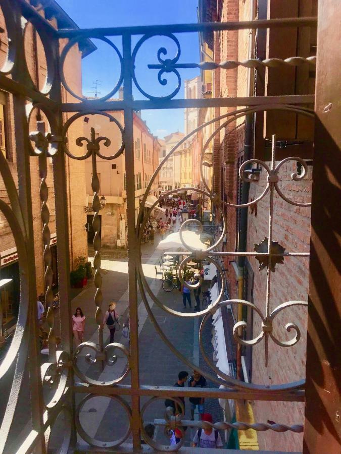 Moderno Affaccio Su Via Mazzini Apartment Ferrara Exterior foto