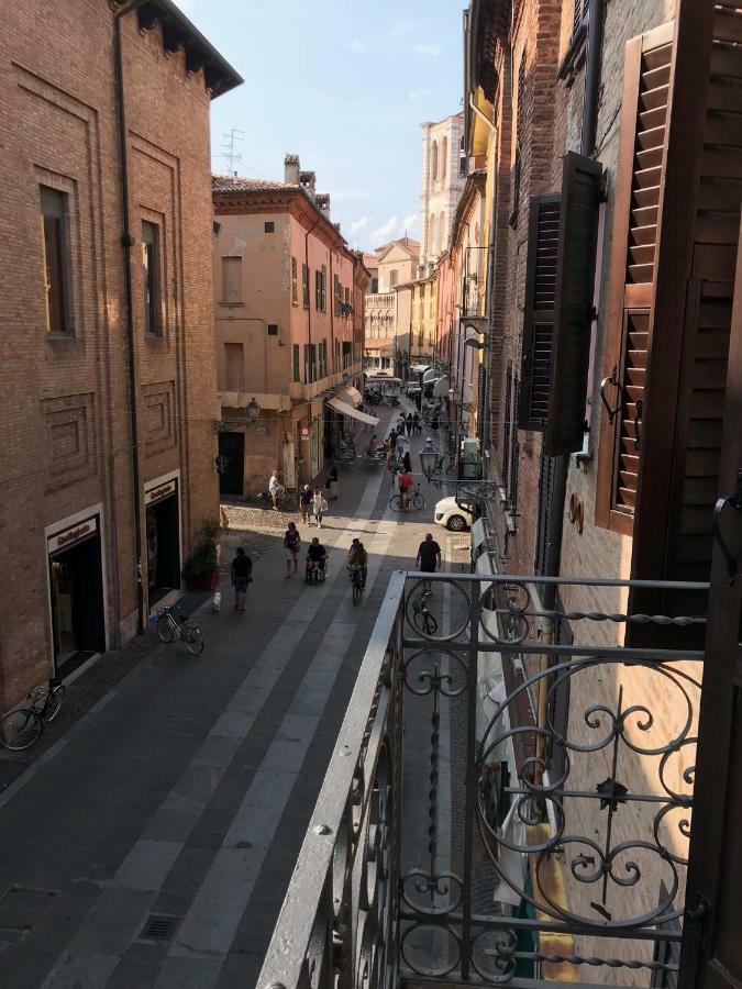 Moderno Affaccio Su Via Mazzini Apartment Ferrara Exterior foto